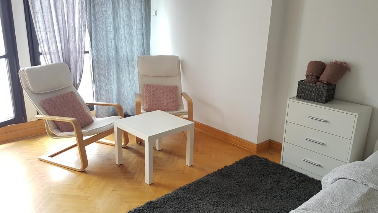 Green Wood Apartment Stara Ochota Warschau Buitenkant foto