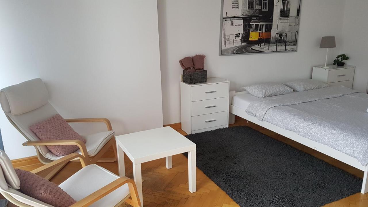 Green Wood Apartment Stara Ochota Warschau Buitenkant foto