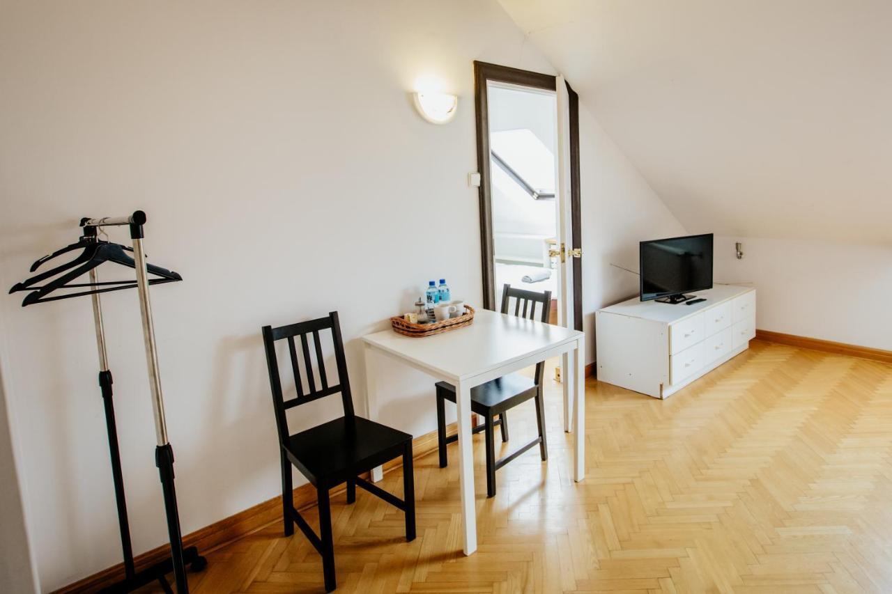 Green Wood Apartment Stara Ochota Warschau Buitenkant foto